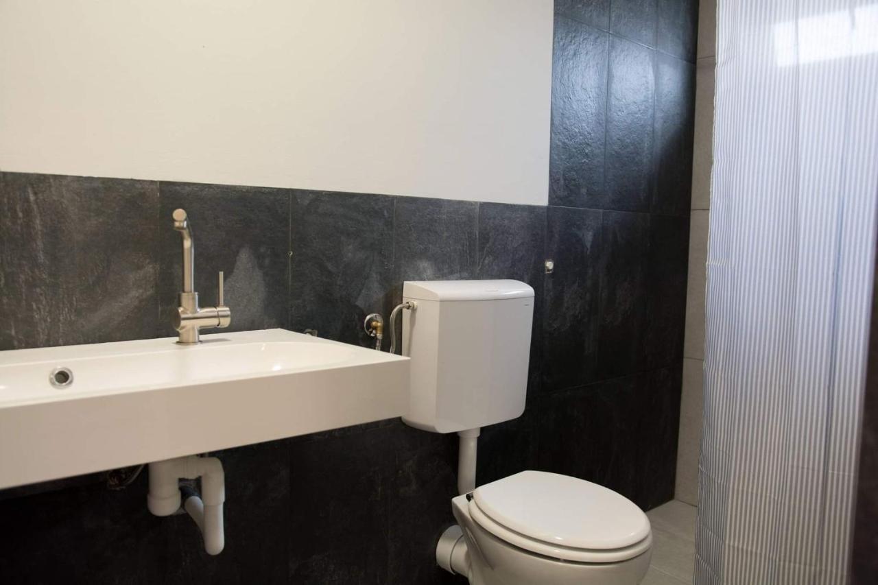 Hunedoara Sport Confort Hotel Exteriör bild